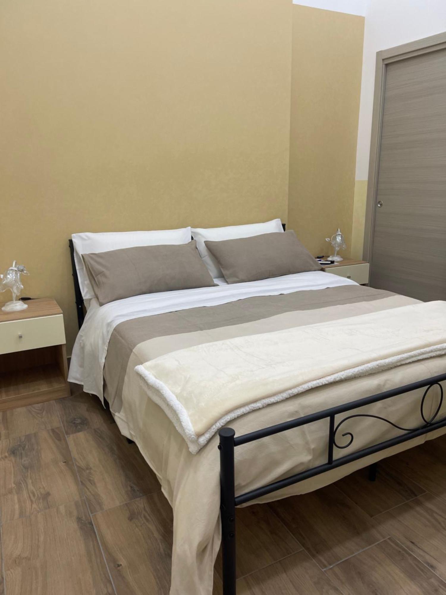 Calabro 21 Appartament Катания Екстериор снимка